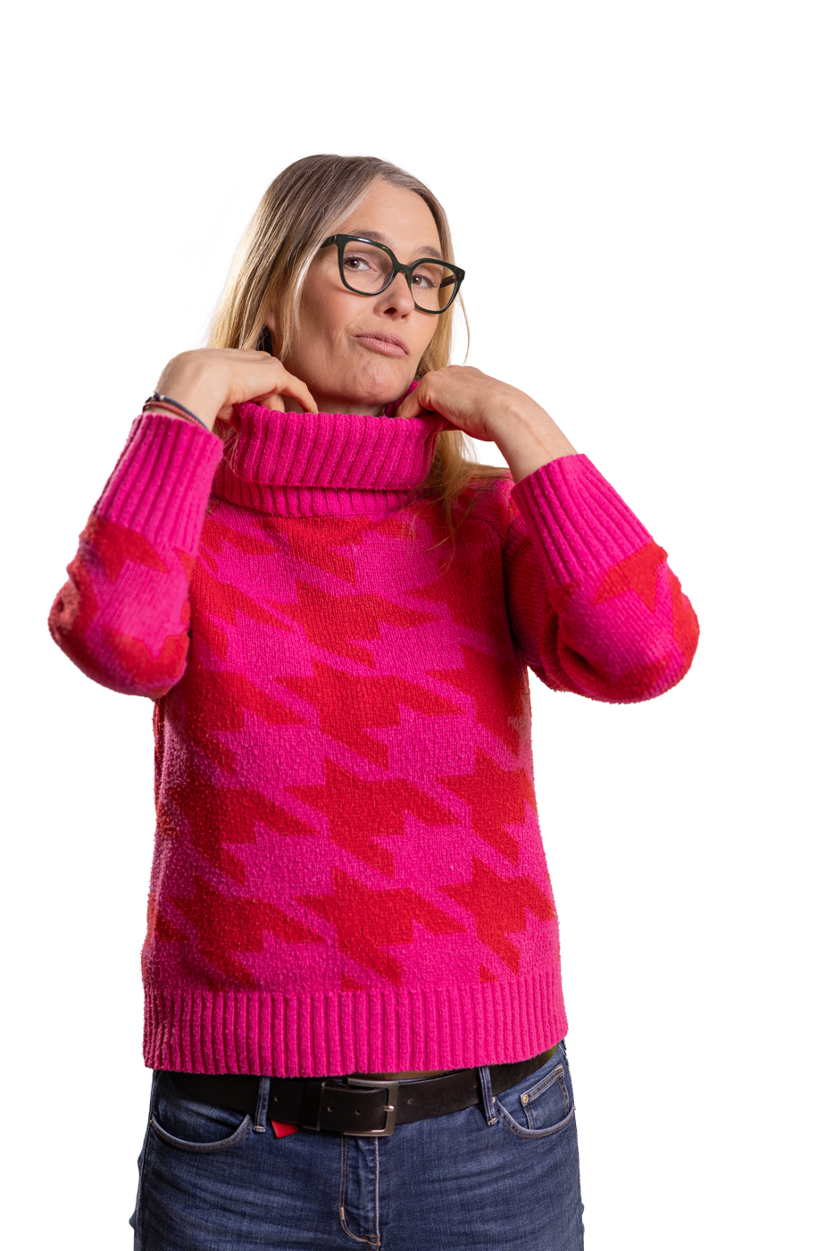 Die Agentur Inhaberin Steffi Wieczorek in einem Pink gemusterten Rollkragenpullover